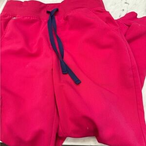 Figs Zamora Scrub joggers ultra rose
